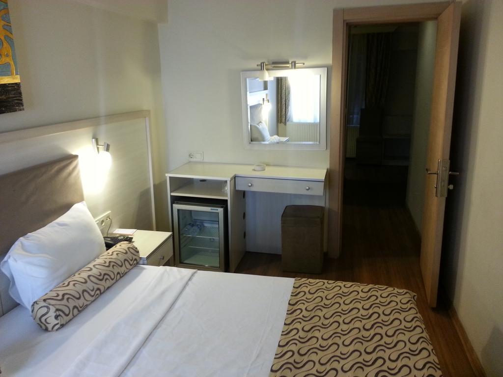 Grand Zeybek Hotel İzmir Ngoại thất bức ảnh